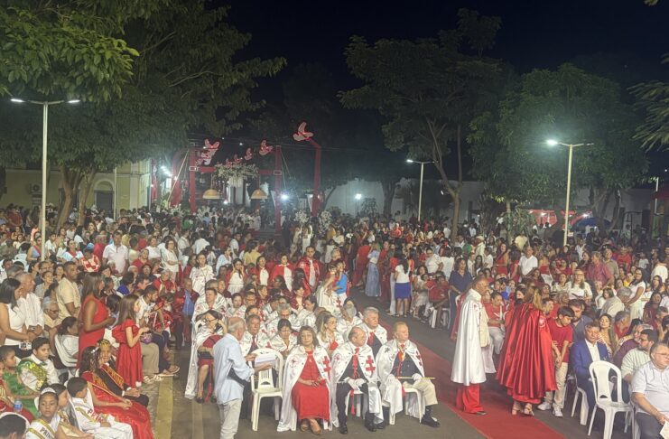 Festa do Divino Espírito Santo 2026 reúne grande público no seu encerramento